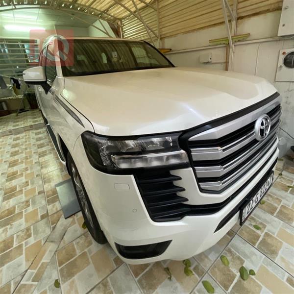 Toyota for sale in Iraq